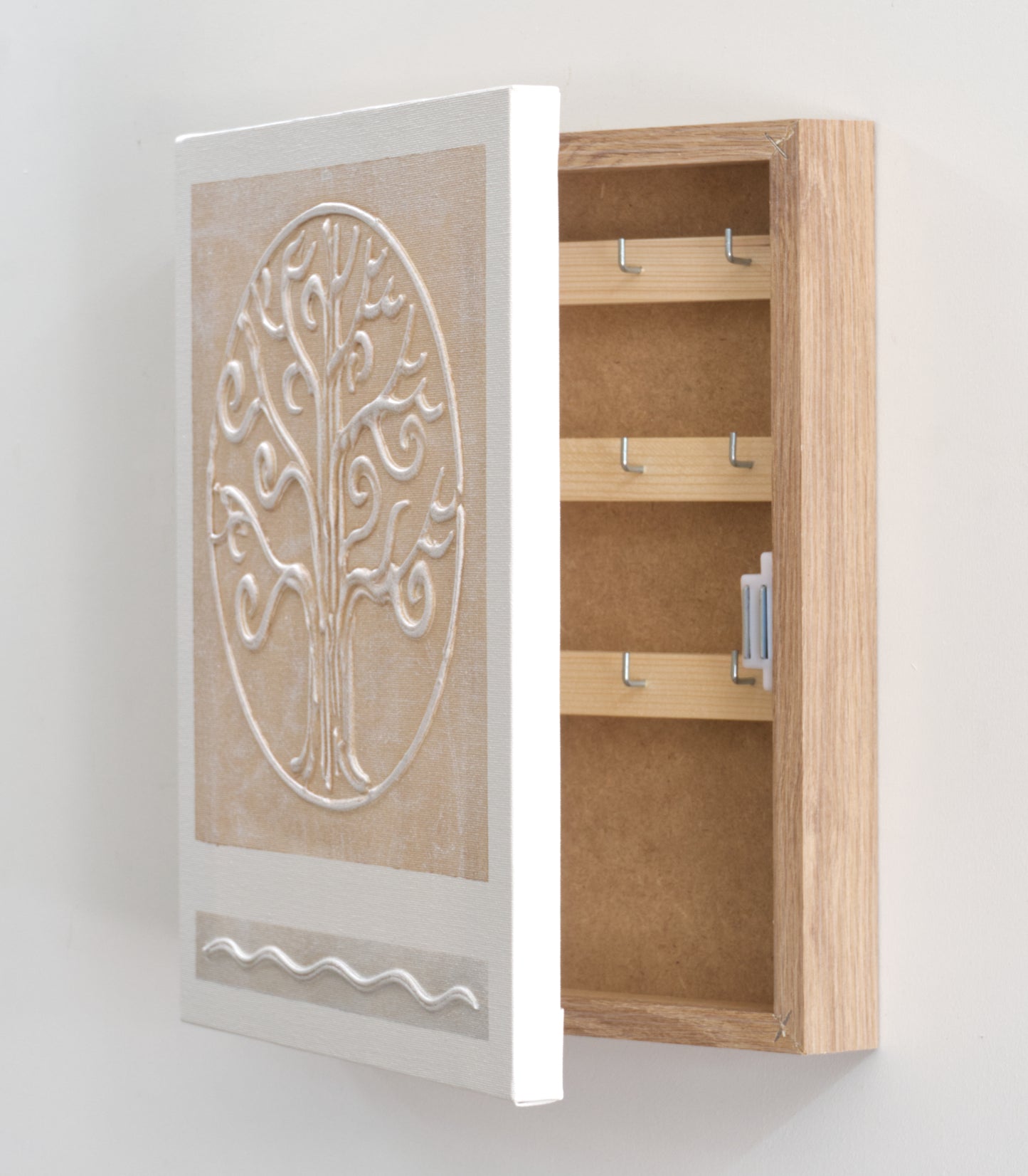 Armario para Llaves, Pintado a Mano, Árbol de la Vida con Relieve, Medidas 26x31x6 cm, 100% Original, Madera Clara, con 15 Ganchos, Incluye Tacos y Tornillos