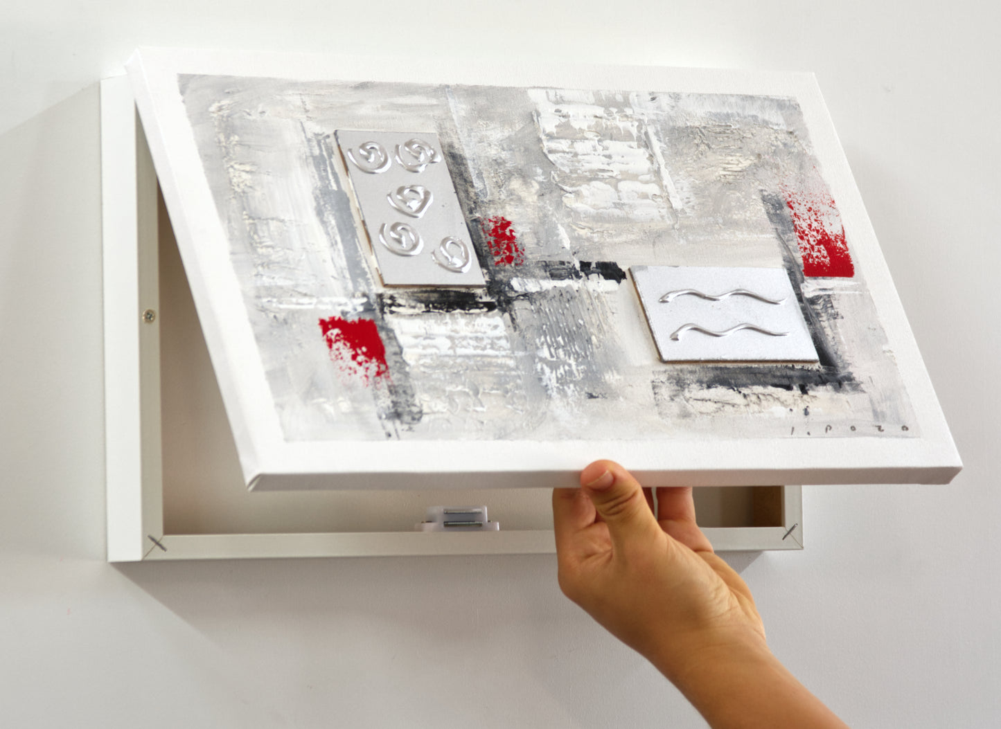 Tapa de Contador Pintada a Mano, 100% Original, Ábstracta, En Rojo y Gris, Incluye Tornillos y Tacos. Medidas: Interior 37x22x4cm Exterior 41x26x6cm