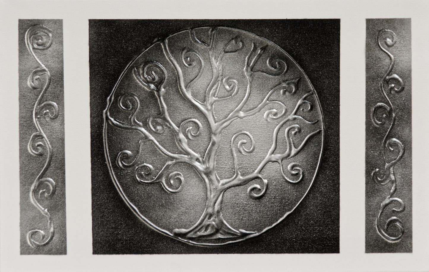 Tapa de Contador Pintada a Mano, 100% Original, Árbol de la Vida, En Plata, Incluye Tornillos y Tacos. Medidas: Interior 37x22x4cm Exterior 41x26x6cm