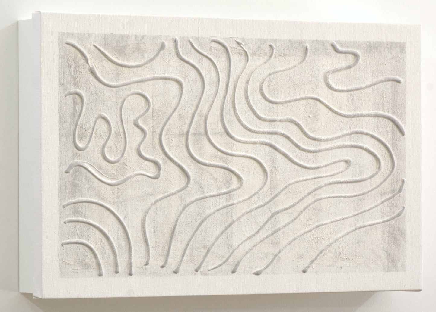 Tapa de Contador Pintada a Mano, 100% Original, Medida Interior 37x22x4 cm Medida Exterior 41x26x6 cm Minimalista, en Gris y blanco, Incluye tacos y tornillos, 100% Original