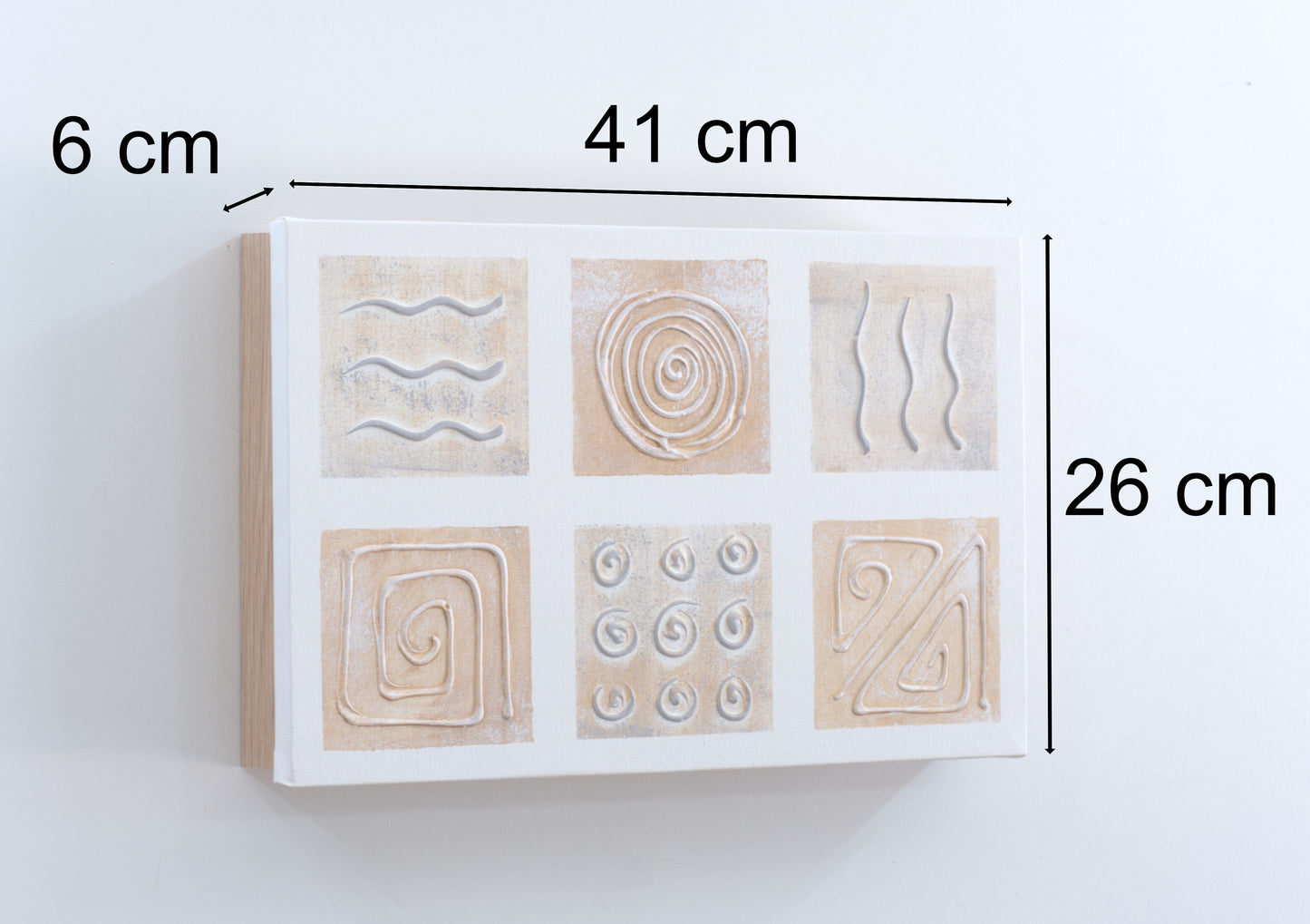 Tapa de Contador Pintada a Mano, 100% Original, en Madera Clara, Con Relieve, Incluye Tornillos y Tacos. Medidas: Interior 37x22x4cm Exterior 41x26x6cm