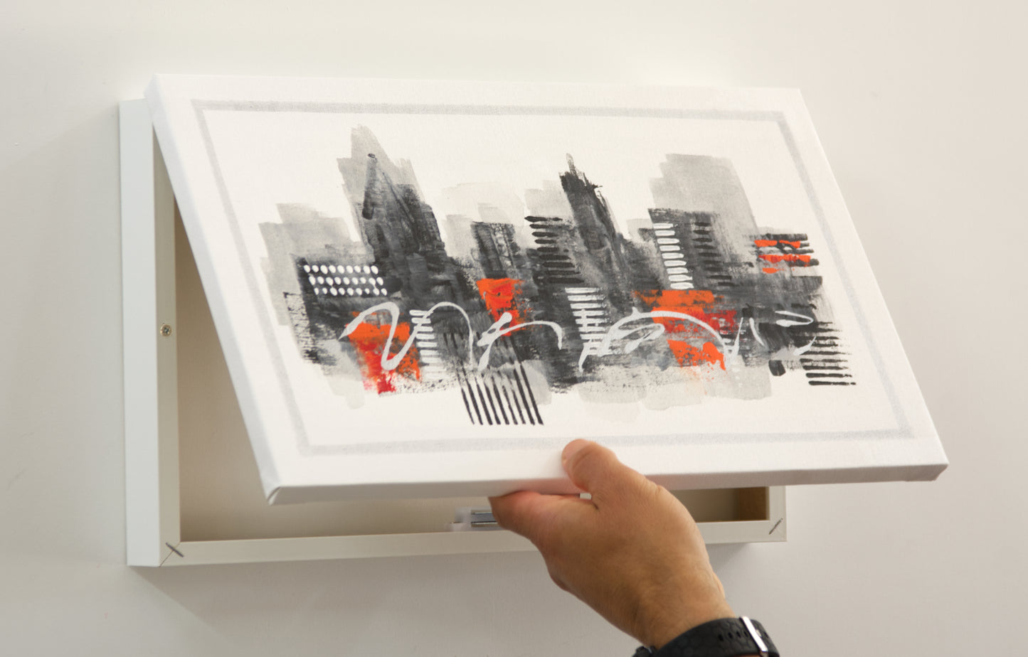 Tapa de Contador Pintada a Mano, 100% Original, Ciudad Naranja, Incluye Tornillos y Tacos. Medidas: Interior 37x22x4cm Exterior 41x26x6cm