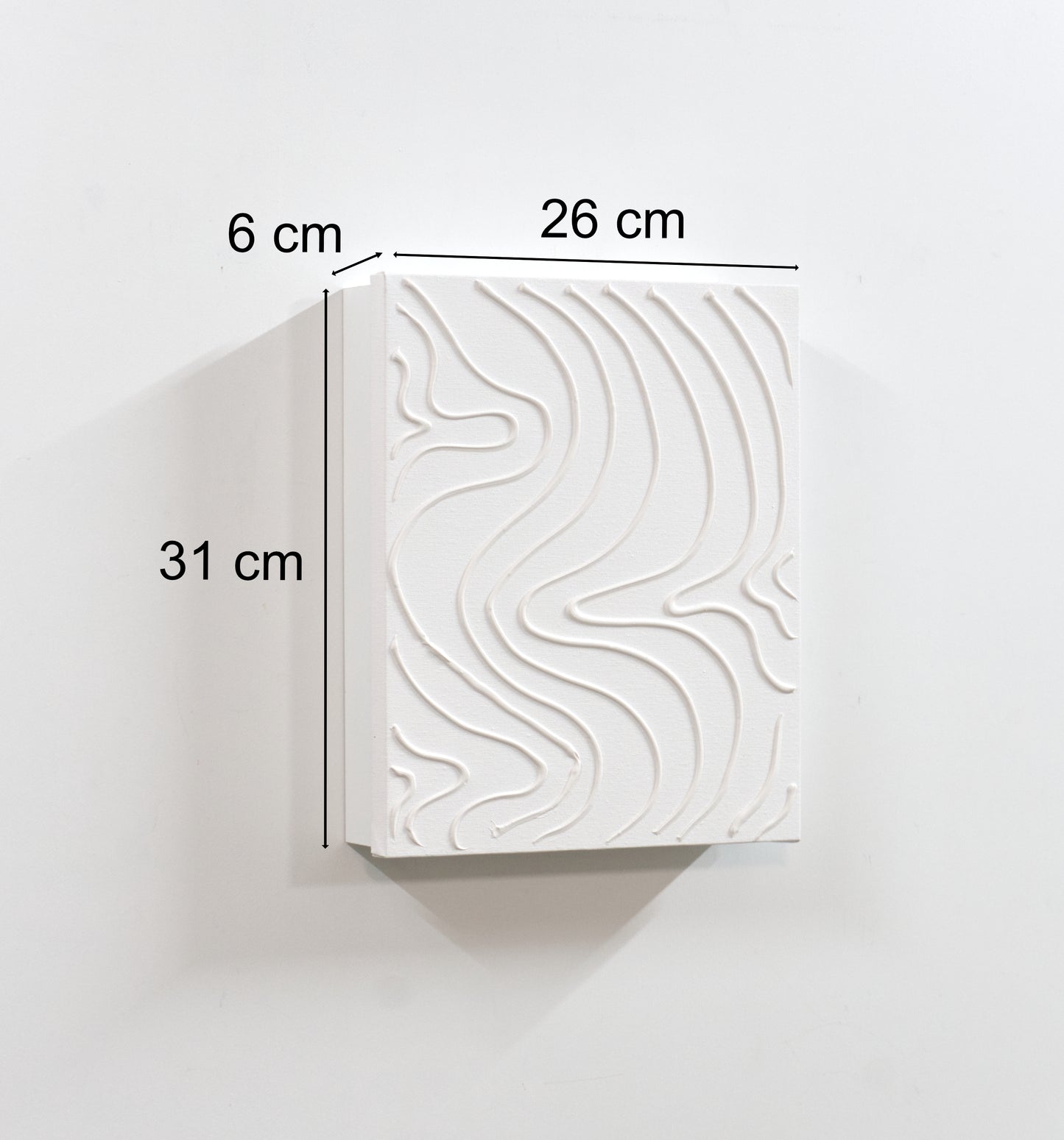 Armario para Llaves, Pintado a Mano, Todo en Blanco, con Relieve, Medidas 26x31x6 cm, 100% Orignal, con 15 Ganchos, Incluye Tacos y Tornillos para la Pared