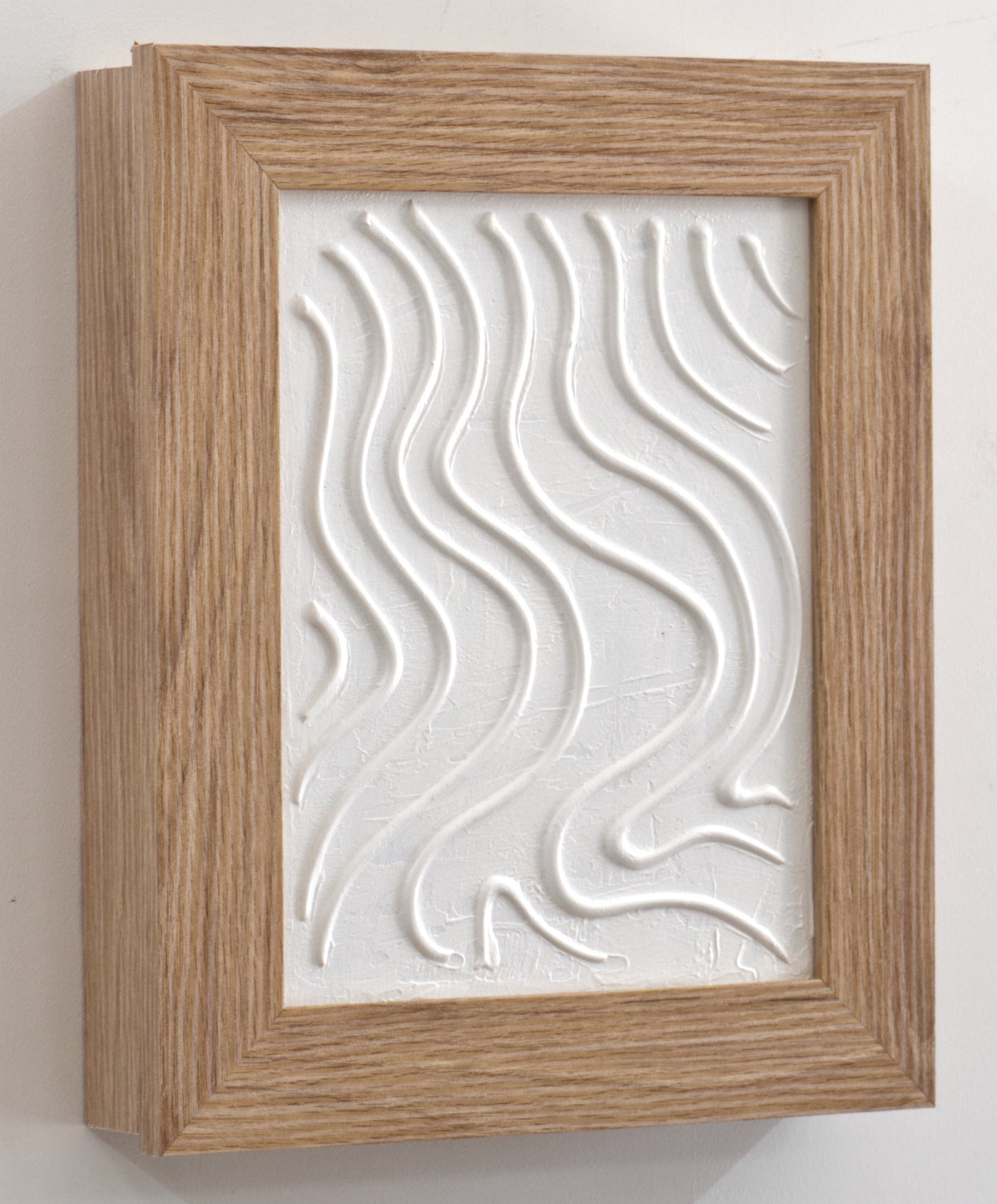 Armario para Llaves, Pintado a Mano con Relieve, Medidas 26x31x6 cm, 100% Original, Madera Clara, con 15 Ganchos, Incluye Tacos y Tornillos