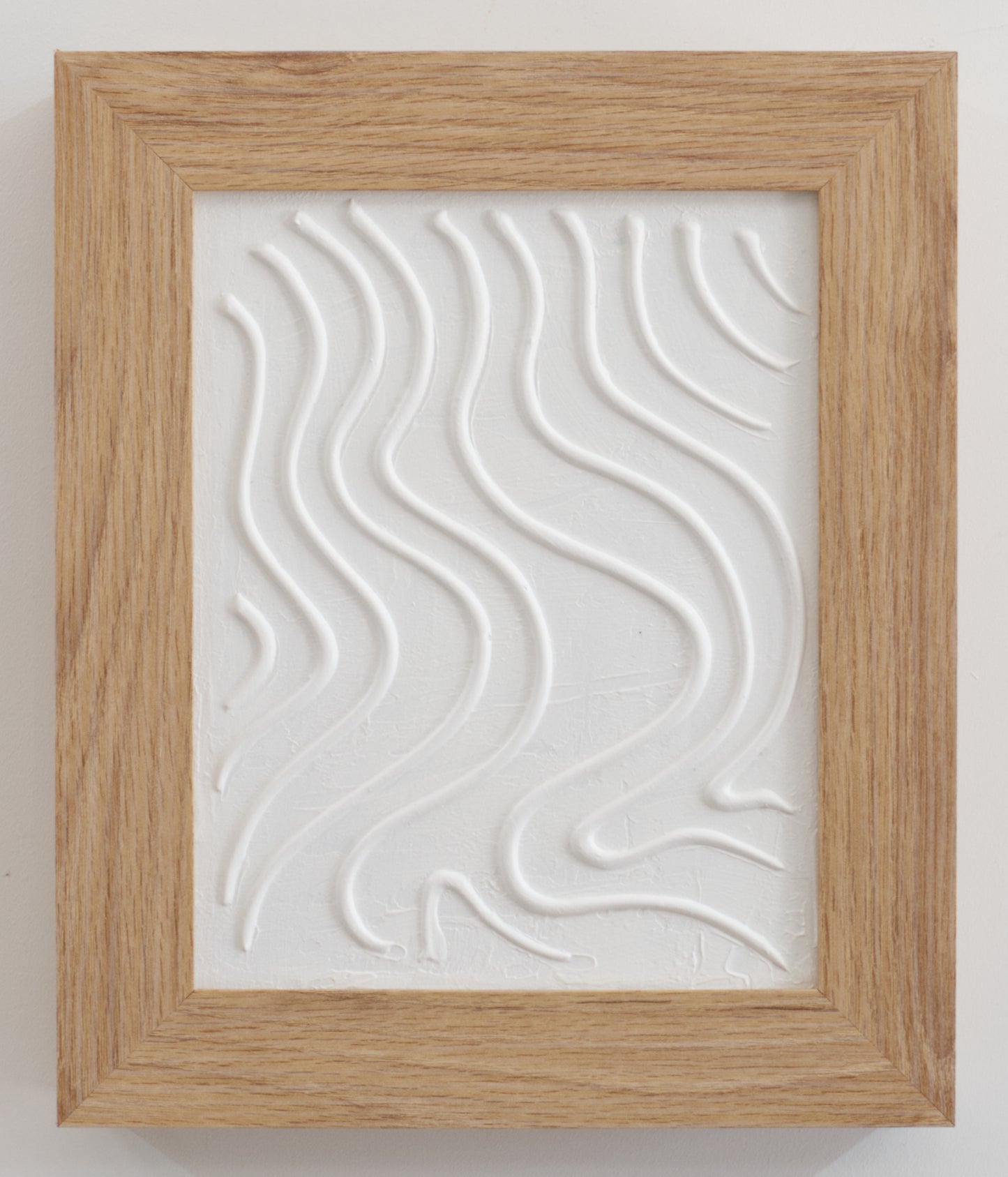 Armario para Llaves, Pintado a Mano con Relieve, Medidas 26x31x6 cm, 100% Original, Madera Clara, con 15 Ganchos, Incluye Tacos y Tornillos