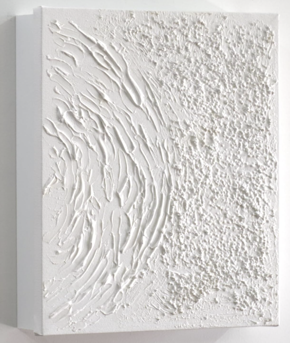 Armario para Llaves, Pintado a Mano, Todo en Blanco, con Textura, Medidas 26x31x6 cm, 100% Orignal, con 15 Ganchos, Incluye Tacos y Tornillos para la Pared