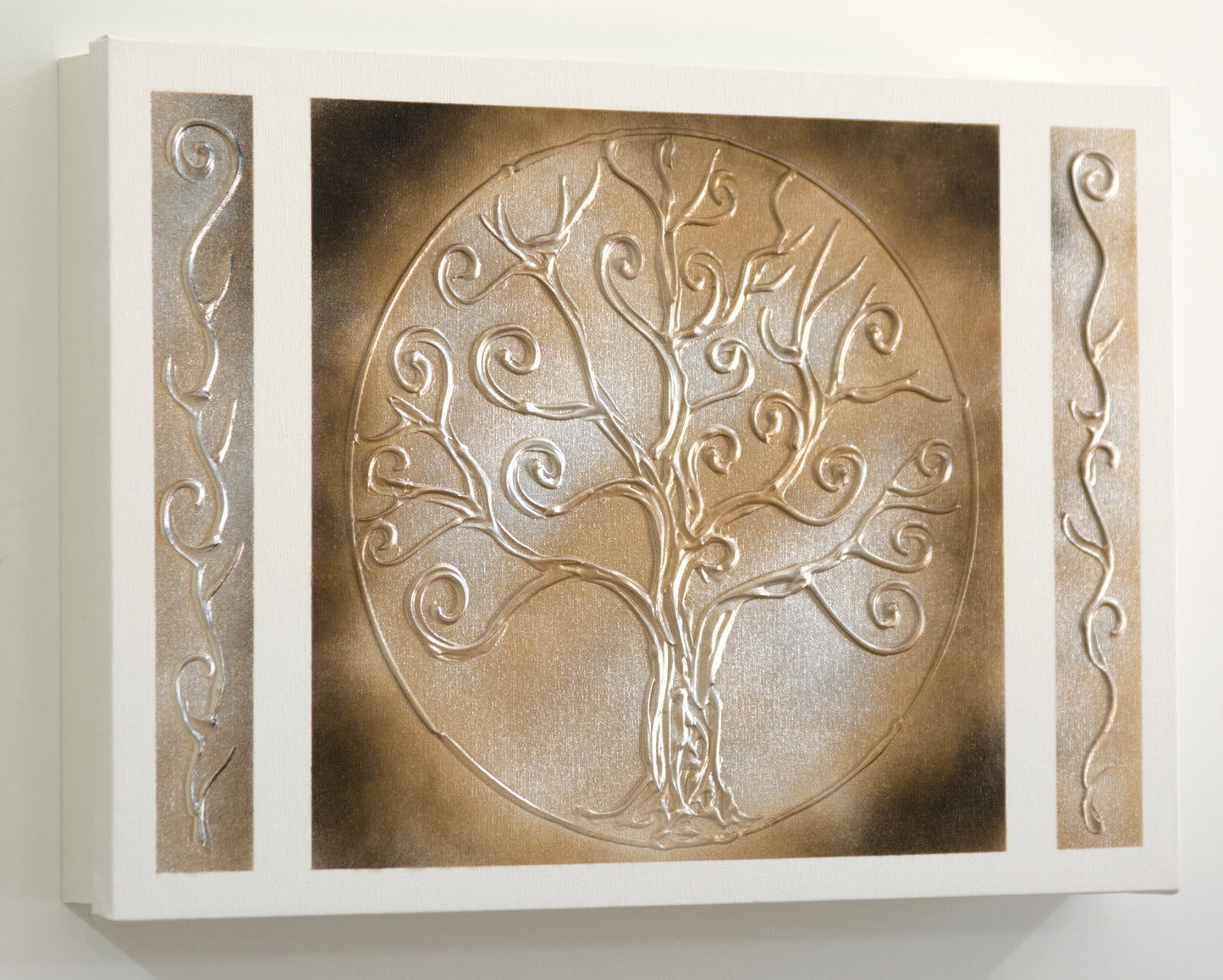 Tapa de Contador (GRANDE) Pintada a Mano, 100% Original, Árbol de la Vida en Dorado, Incluye Tornillos y Tacos. Medidas: Interior 45x30x4 cm